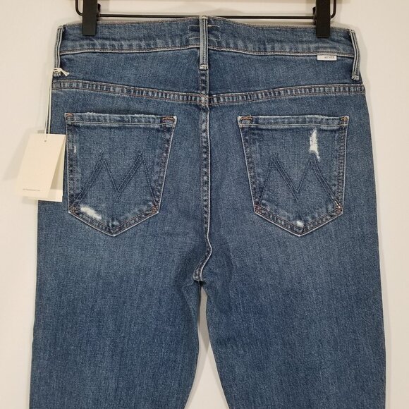 NWT Mother Denim Weekender Fray Flare Stretch Jeans in Six Packs On Me Size 28 - Picture 10 of 16